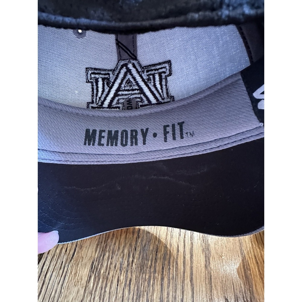 Top of the World Auburn Tigers Hat Gray Black Memory Fit NCAA Cap Mens L/XL - Picture 3 of 4